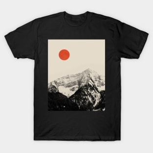 Red moon Minimal landscape 4 T-Shirt